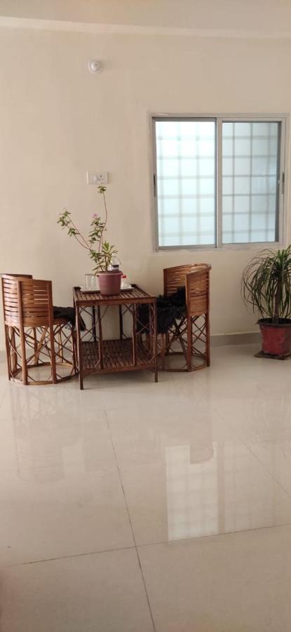 Love & Peace Apartment Jabalpur Luaran gambar